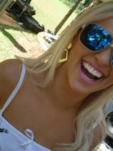 Ana Davies Photo 18