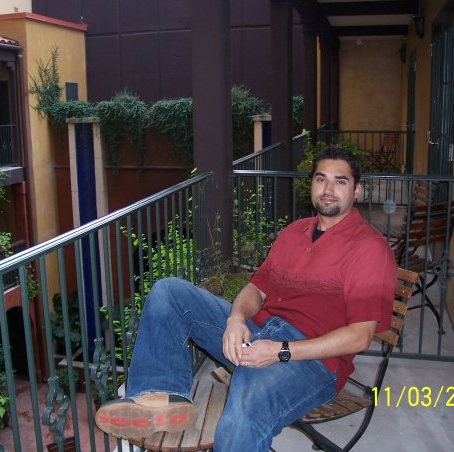 Robert Ramirez Photo 17