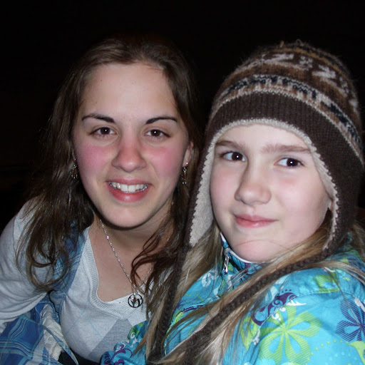 Elizabeth Carlson Photo 46