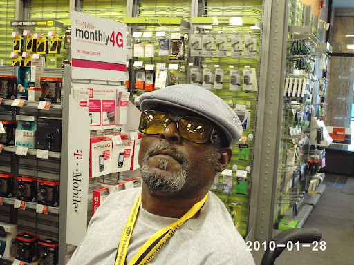 Melvin Henderson Photo 33