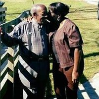 Gloria James Photo 6