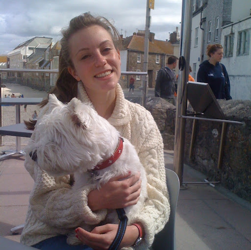 Emily Holt Photo 24