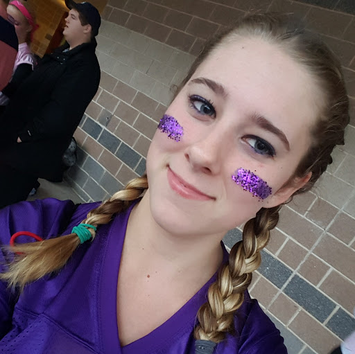 Cassandra Roberts Photo 16
