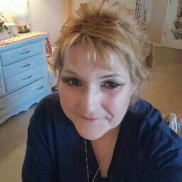 Robyn Collins Photo 35