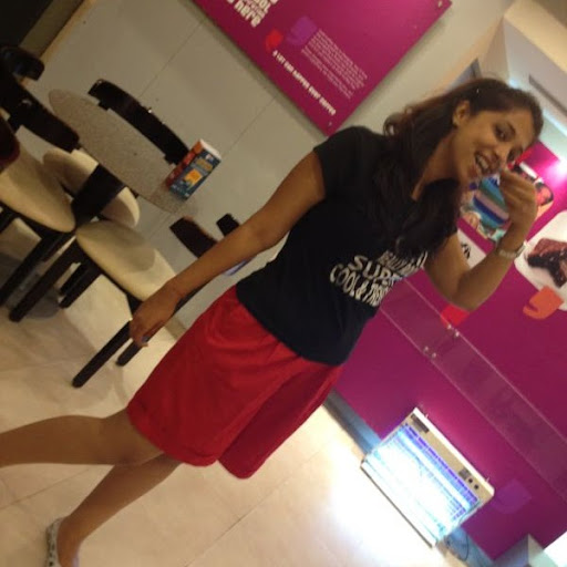 Karishma Singh Photo 11