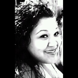 Stephanie Duarte Photo 12