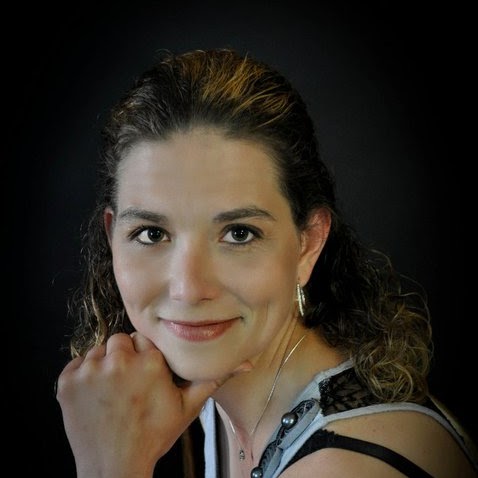 Jennifer Mitchell Photo 17