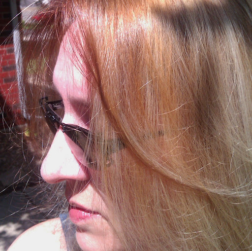 Julia Strickland Photo 30