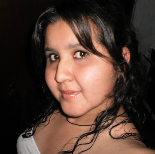 Julia Vargas Photo 4