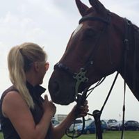 Alison Leonard Photo 34