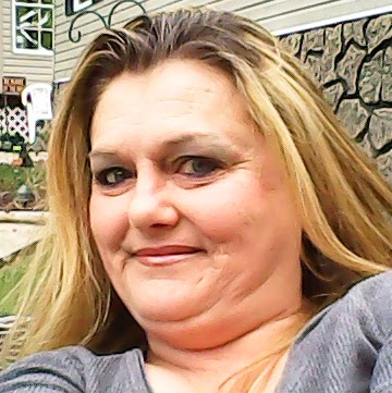 Renee Williamson Photo 18