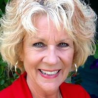 Penny Lowe Photo 37