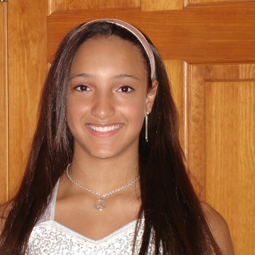 Alyssa Robinson Photo 39