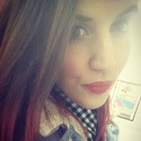 Elizabeth Mckenna Photo 19