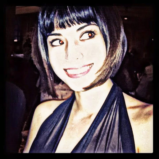 Debbie Fernandez Photo 39