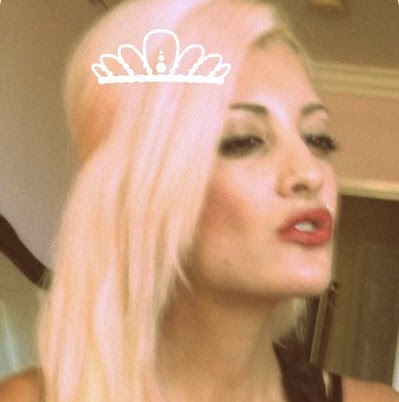 Elizabeth Cash Photo 23