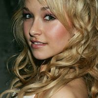 Emily Hoppe Photo 11