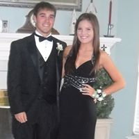 Allyson Becker Photo 3