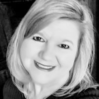 Julie Patterson Photo 21