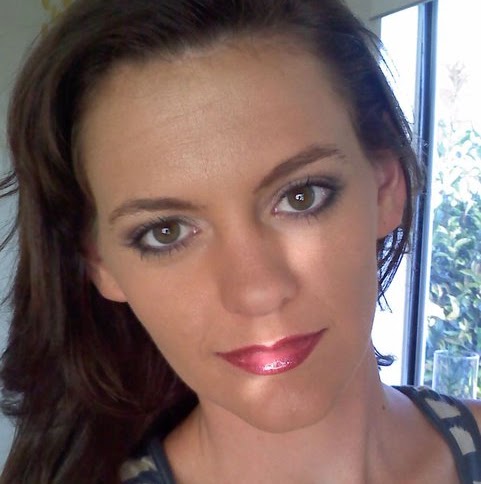 Stephanie Barnes Photo 18