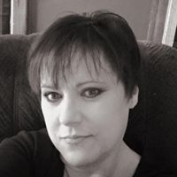 Michelle Holm Photo 37
