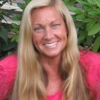 Melanie Elliott Photo 10