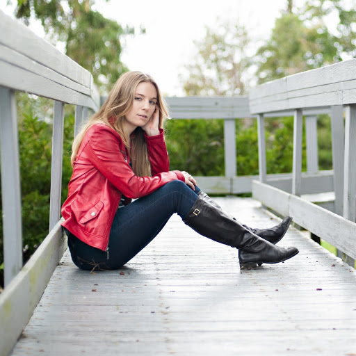 Kate Crabtree Photo 14