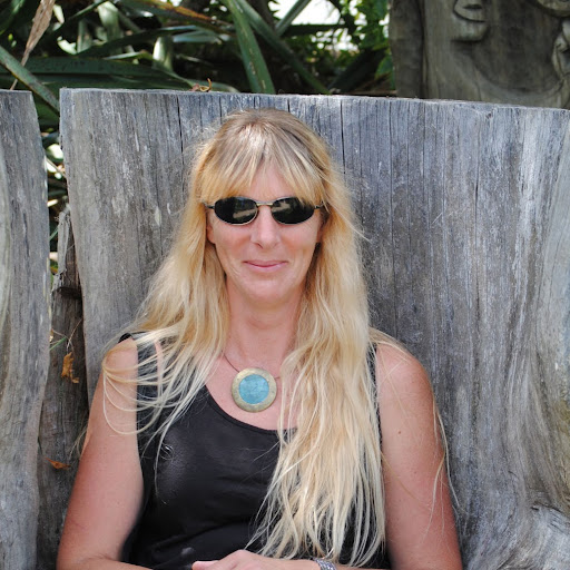 Tracey Woods Photo 31