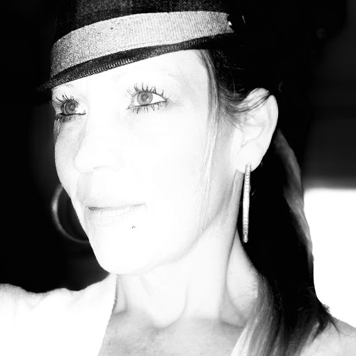 Tina Cornelius Photo 4