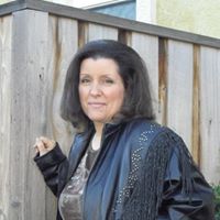 Leslie Pryor Photo 11