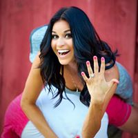 Angela Vasquez Photo 30