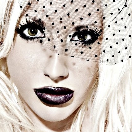 Valerie Fox Photo 5