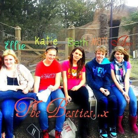 Amy Rowe Photo 34