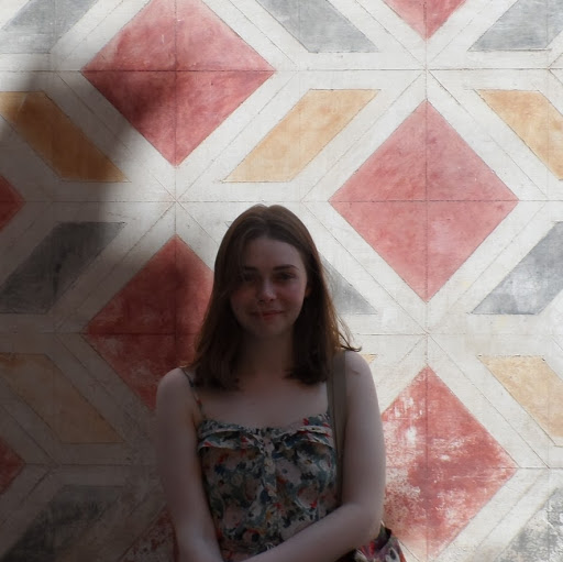 Sarah Larkin Photo 28