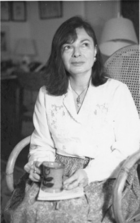 Mary Lyons Photo 37