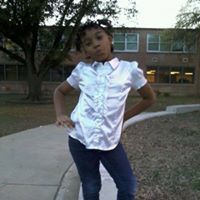 Traci Robertson Photo 14