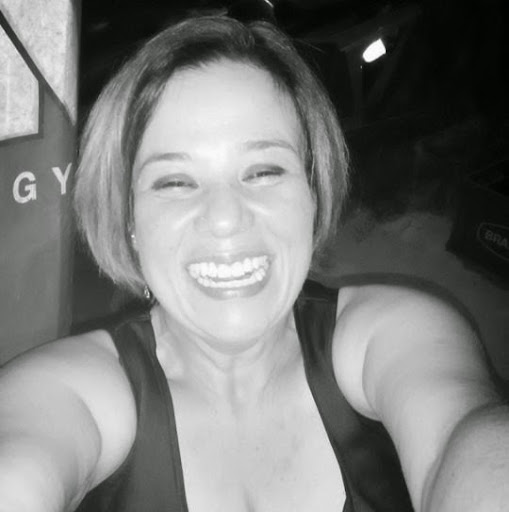 Erika Reis Photo 9