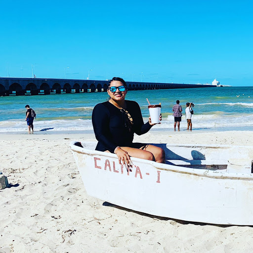 Miriam Reyes Photo 35