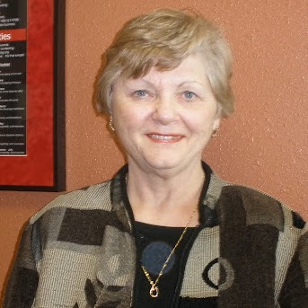 Danette Earnest Photo 4