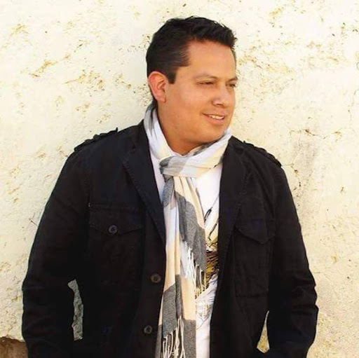 Francisco Santiago Photo 6