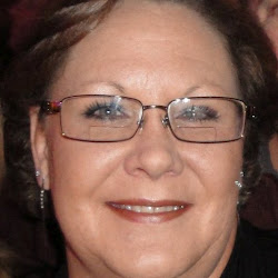 Lisa Davidson Photo 36