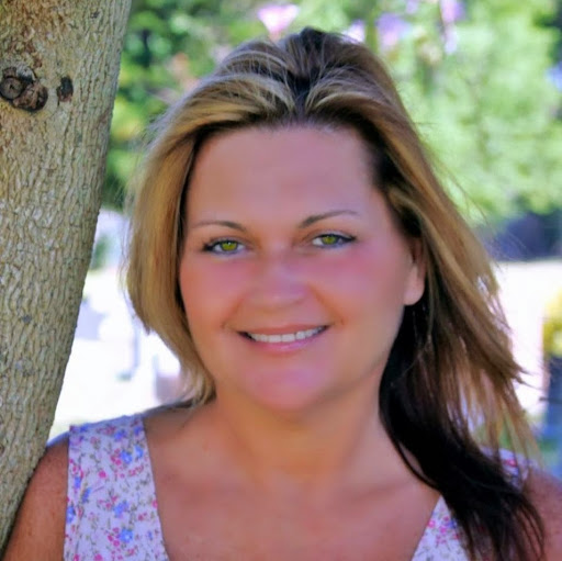 Kelly Stephens Photo 5