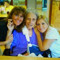Suzanne Hart Photo 34