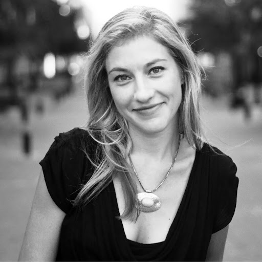 Emily Reid Photo 30
