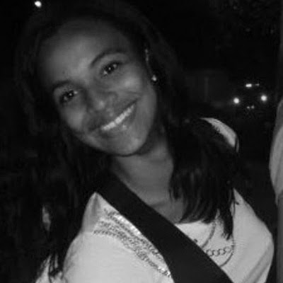 Julia Lobo Photo 21
