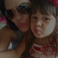 Deborah Duarte Photo 9
