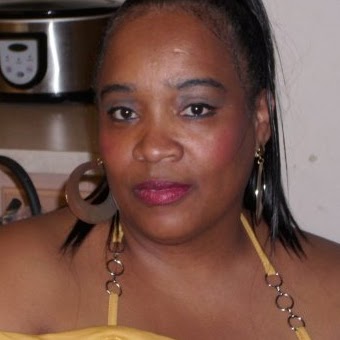Cynthia Holmes Photo 35