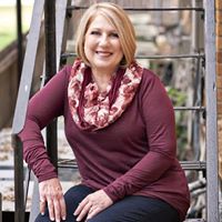 Gena Robbins Photo 5