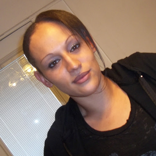 Alisha Graves Photo 23