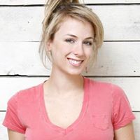 Elizabeth Schlesinger Photo 2